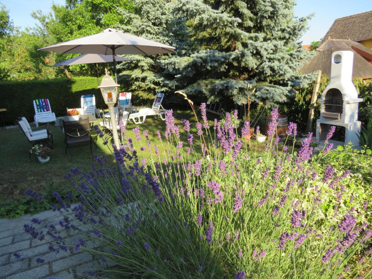 Art Inn Apartmanház Balaton-Gyenesdiás Exterior foto