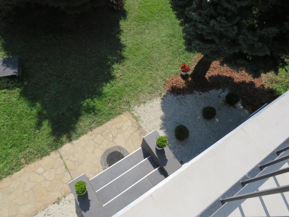 Art Inn Apartmanház Balaton-Gyenesdiás Exterior foto